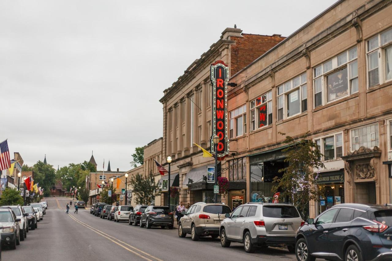Indianhead Ironwood Hotel エクステリア 写真